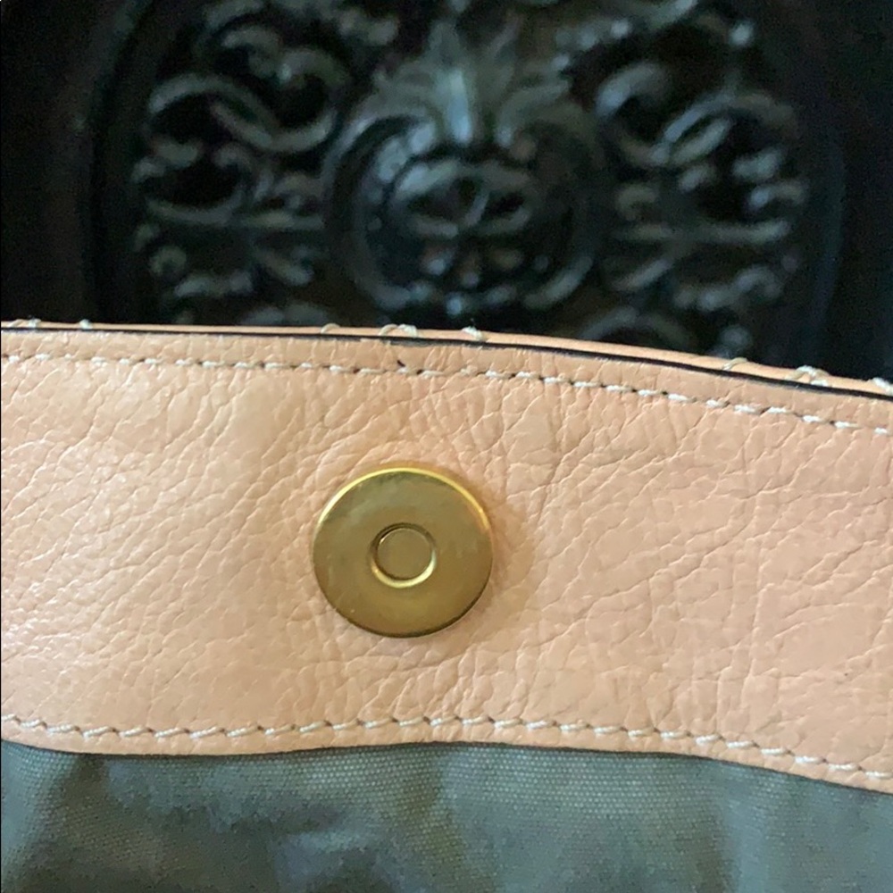 Perfect Spring Handbag Authentic Marc Jacobs - image 4